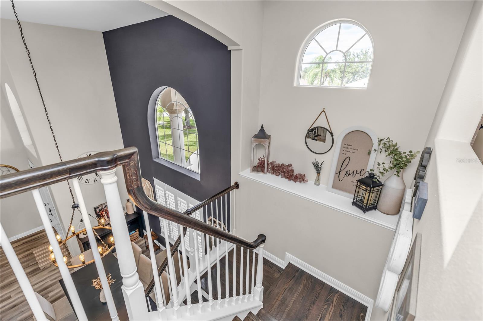 169 HAWKCREST CT