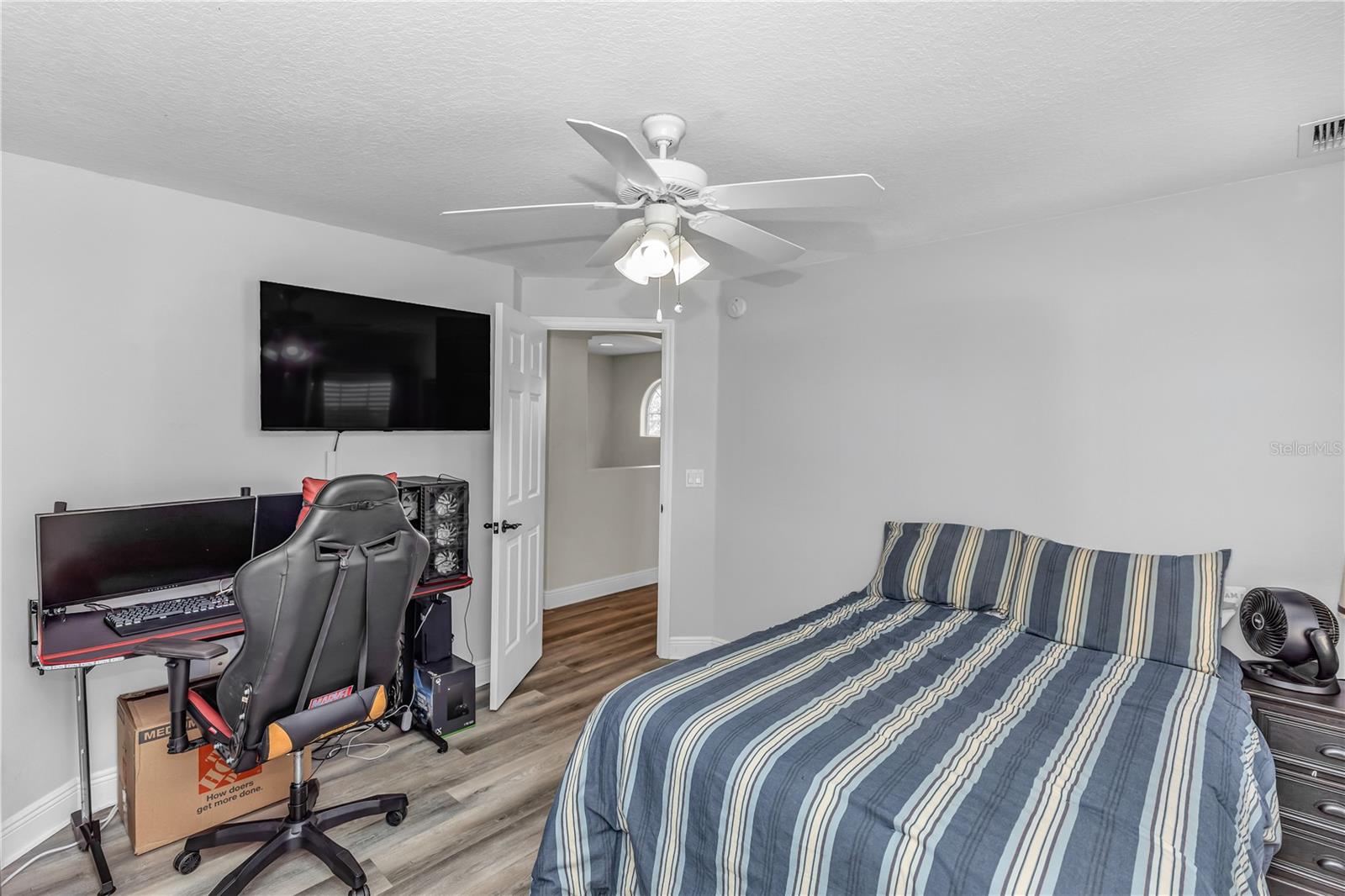 169 HAWKCREST CT
