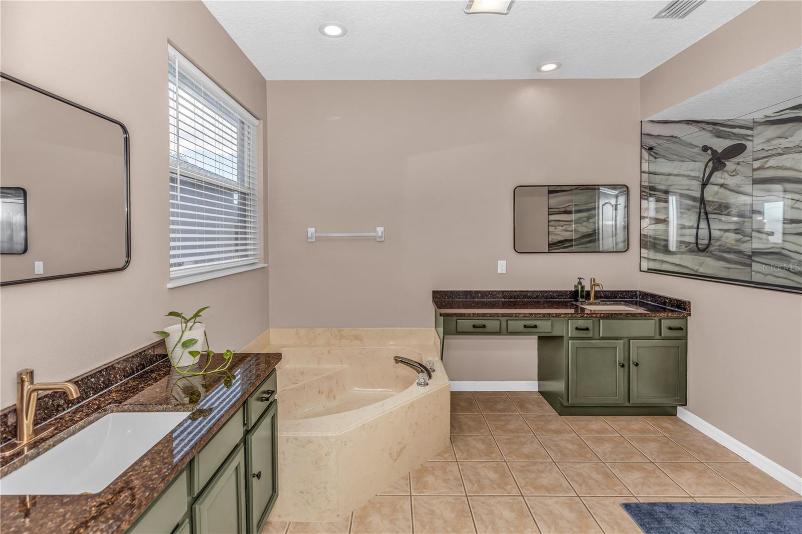 118 CEDAR SPRINGS CIR