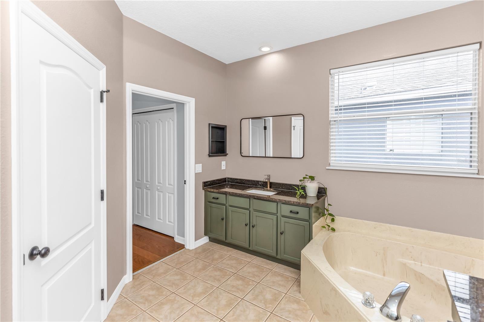 118 CEDAR SPRINGS CIR