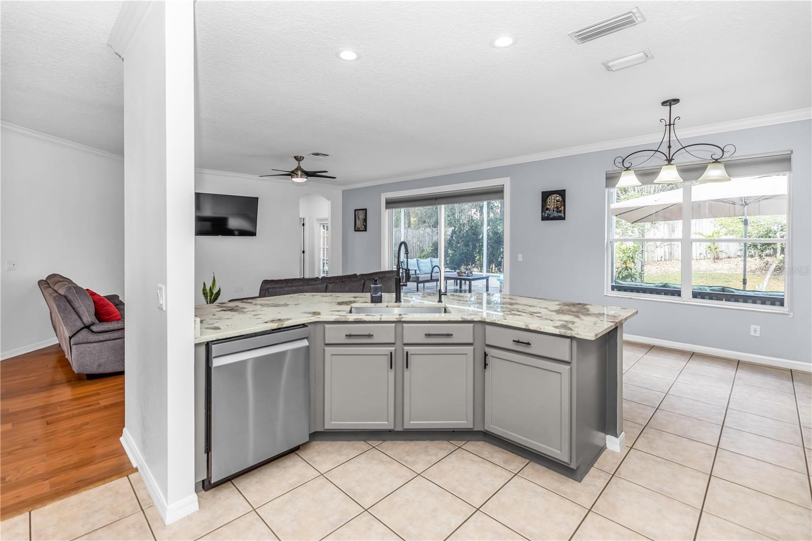 118 CEDAR SPRINGS CIR