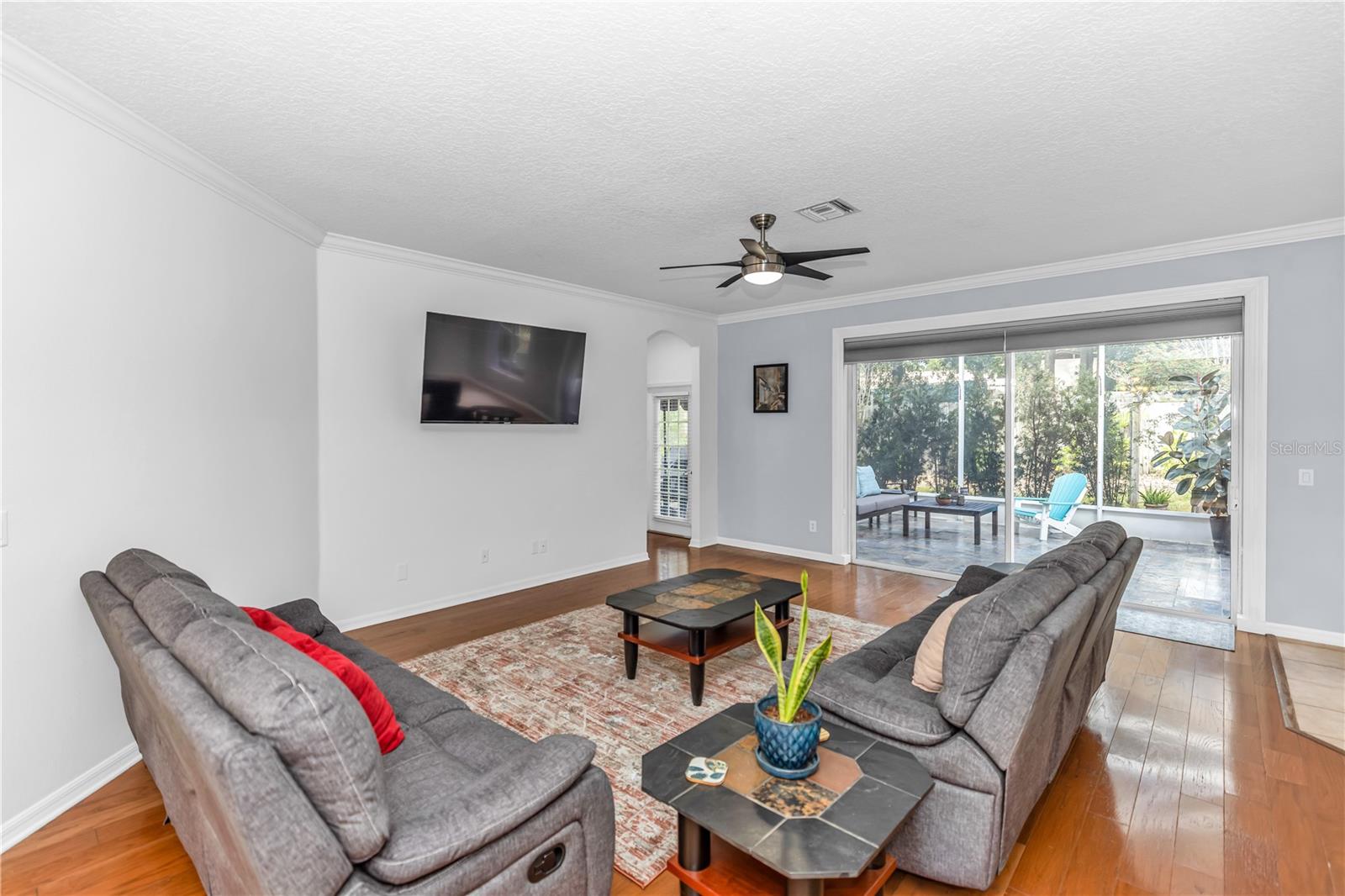 118 CEDAR SPRINGS CIR