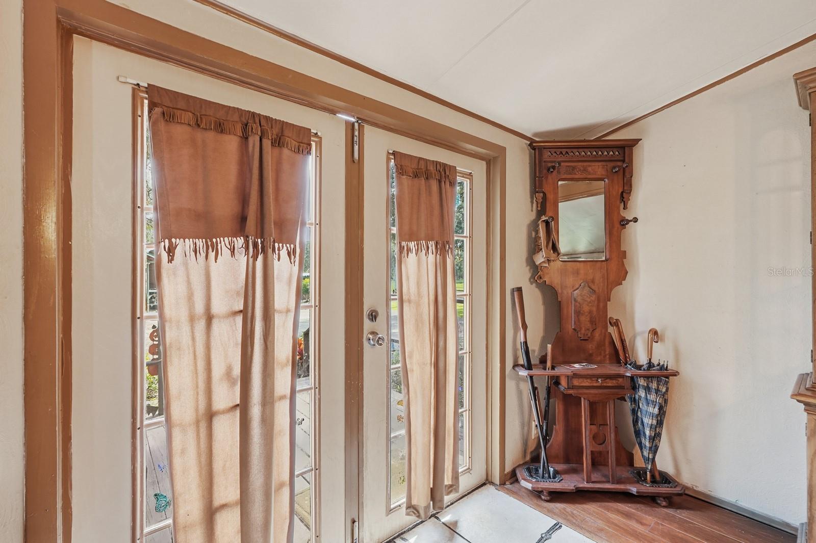 415 GOBBLERS LODGE RD