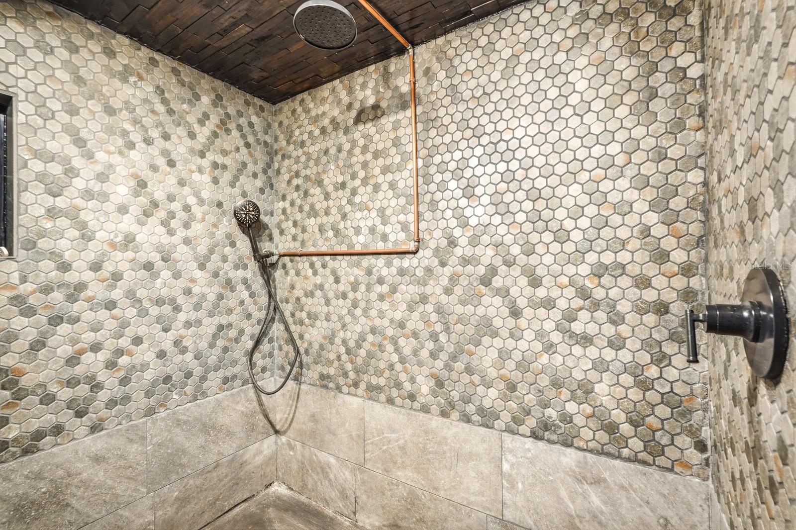 415 GOBBLERS LODGE RD