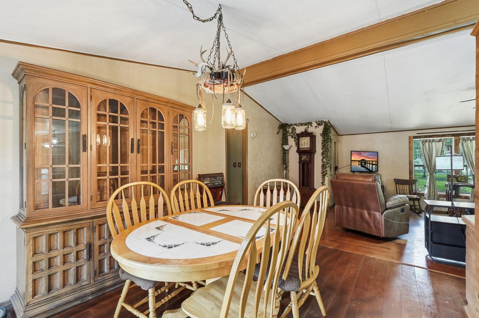 415 GOBBLERS LODGE RD