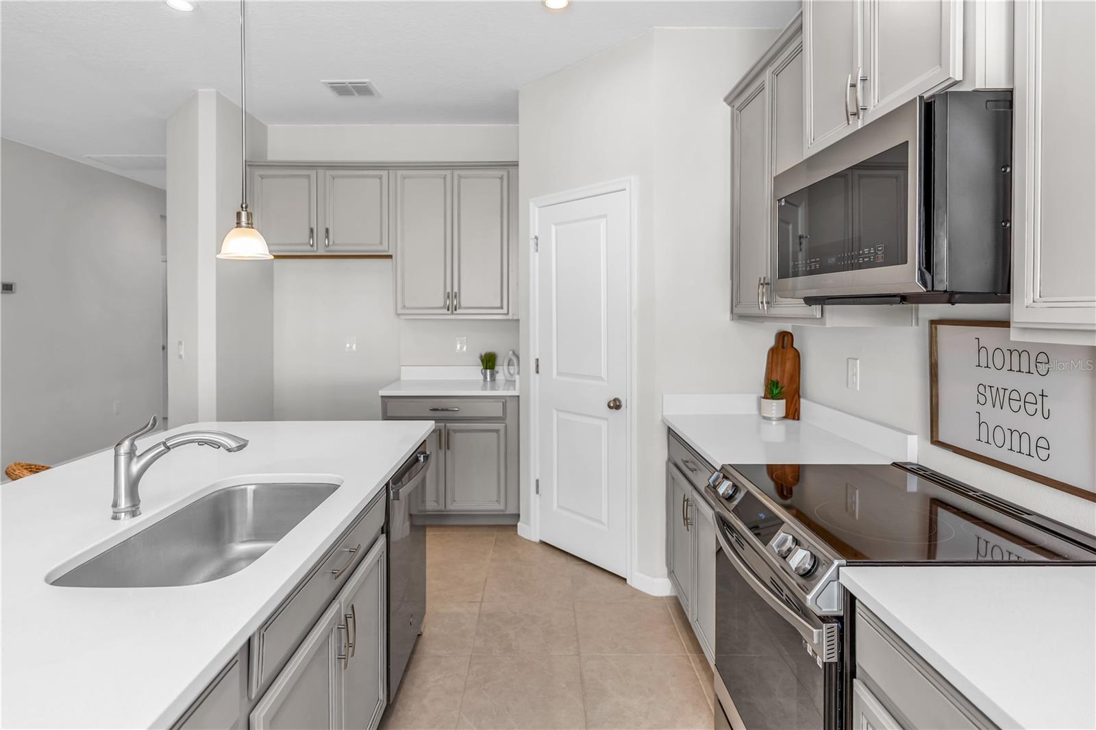 1090 CHELAN FALLS DR