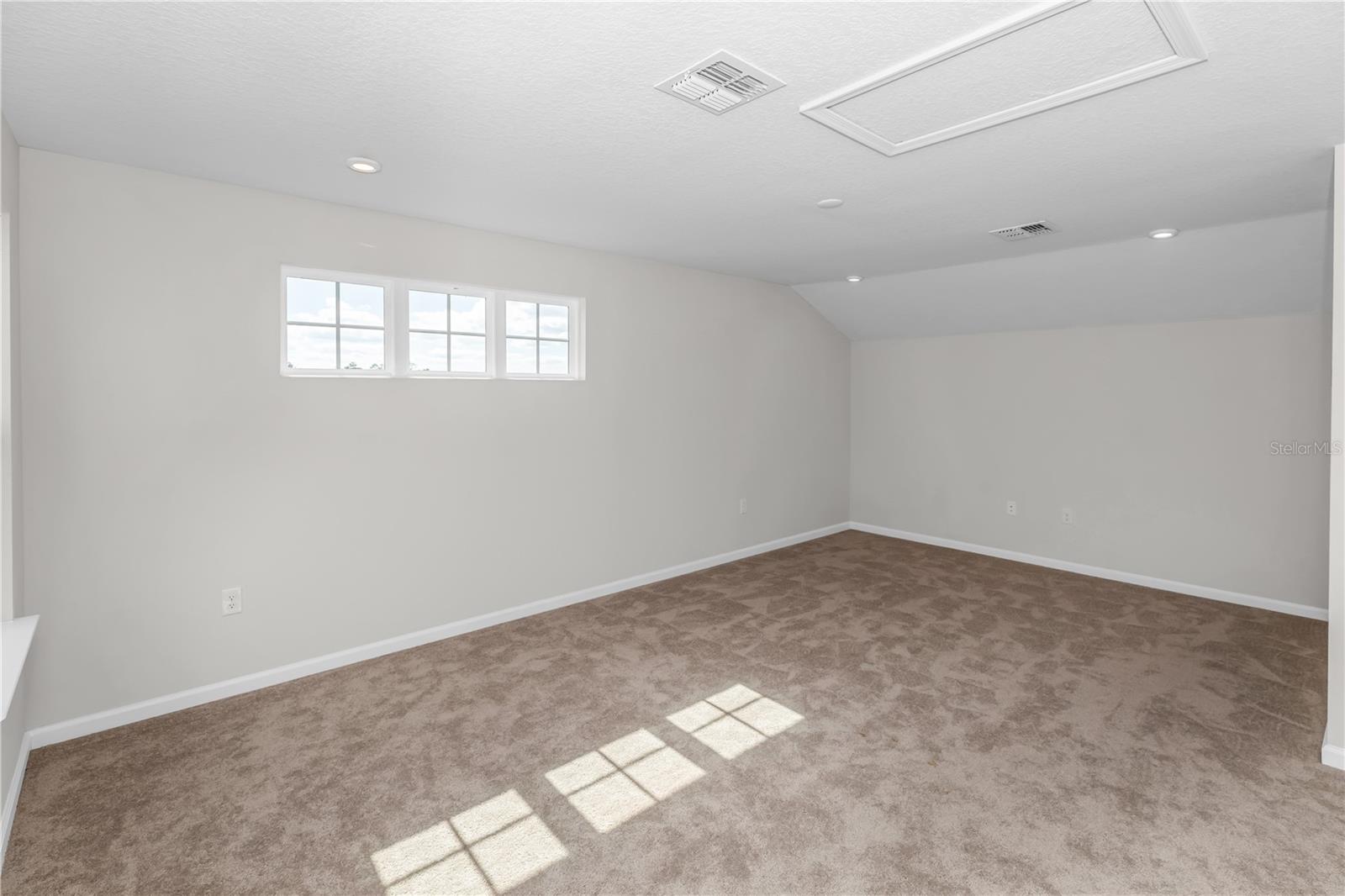 1090 CHELAN FALLS DR