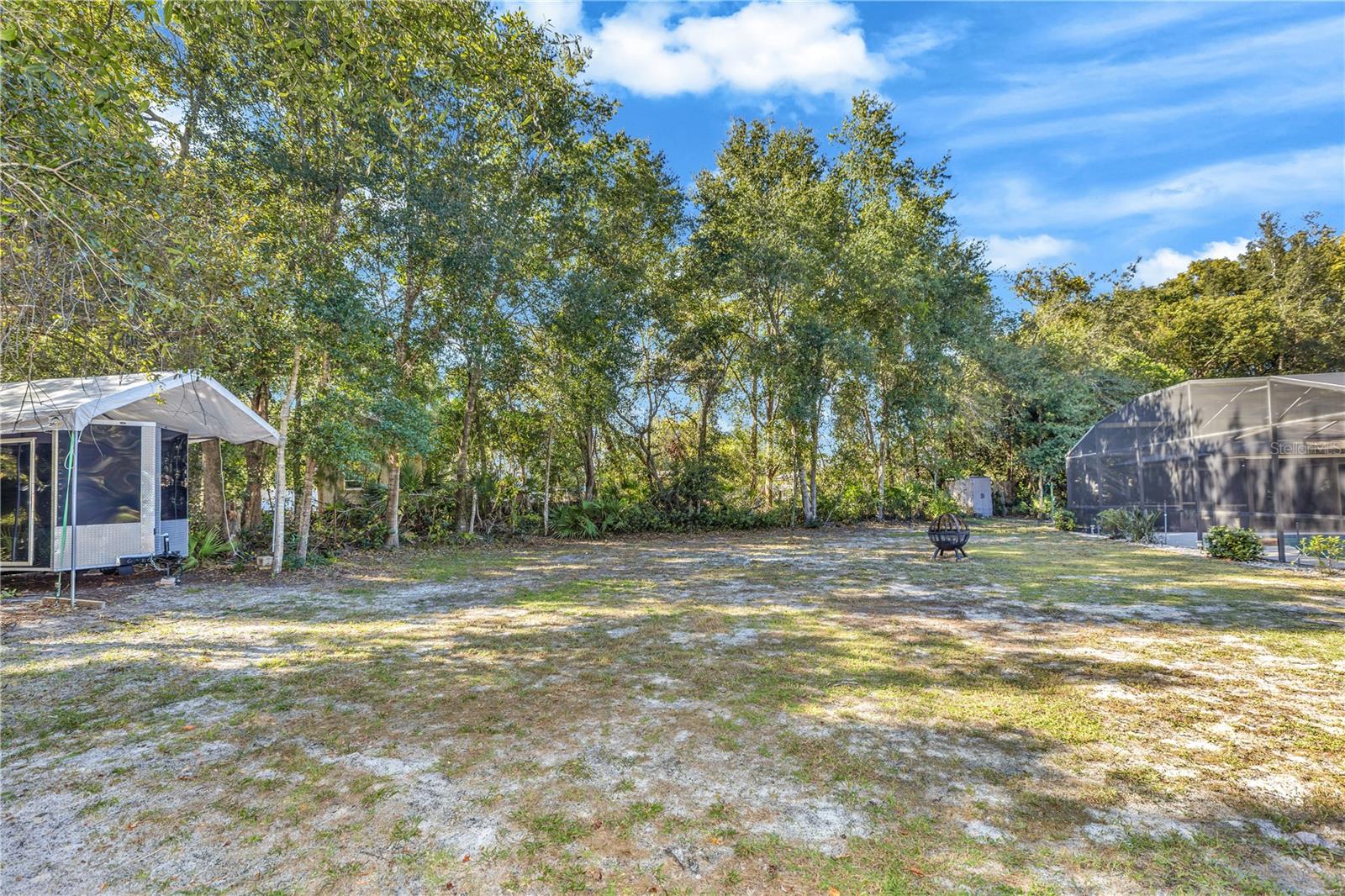 634 E LEHIGH DR