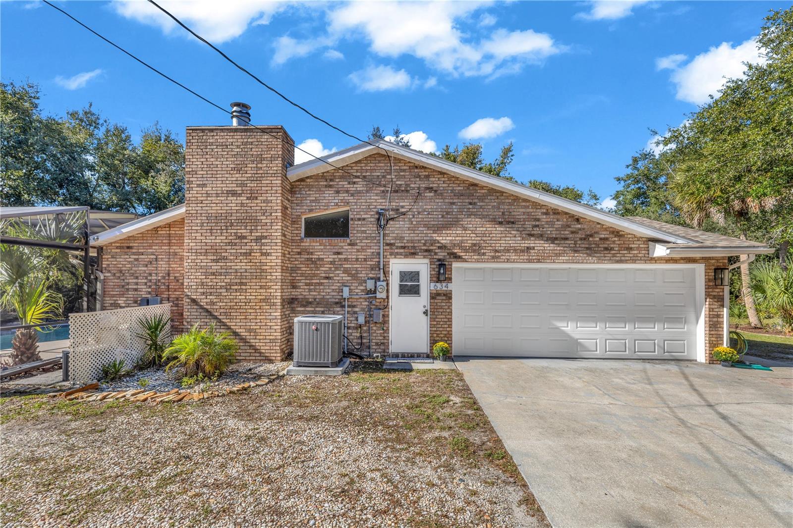 634 E LEHIGH DR