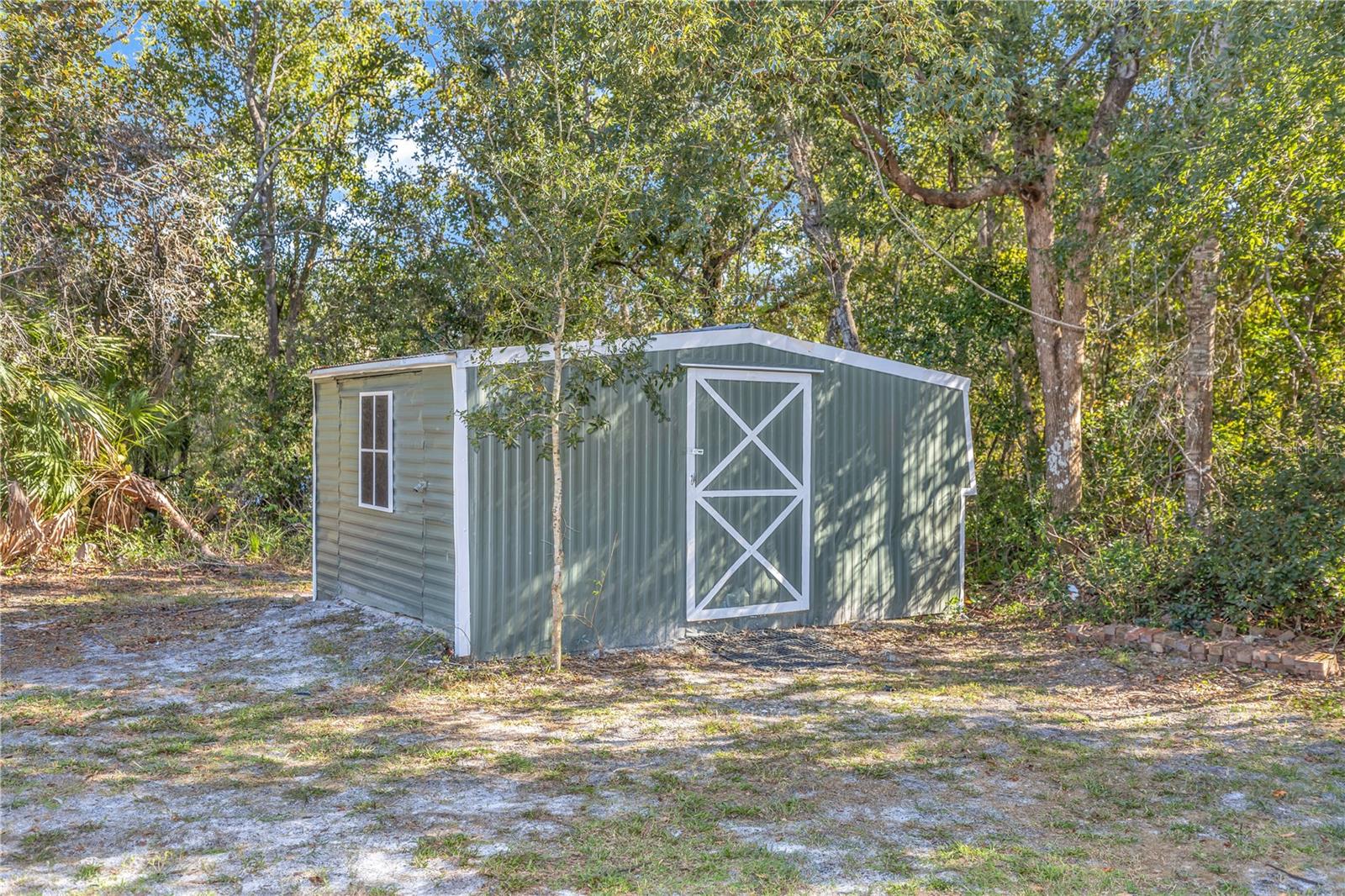 634 E LEHIGH DR