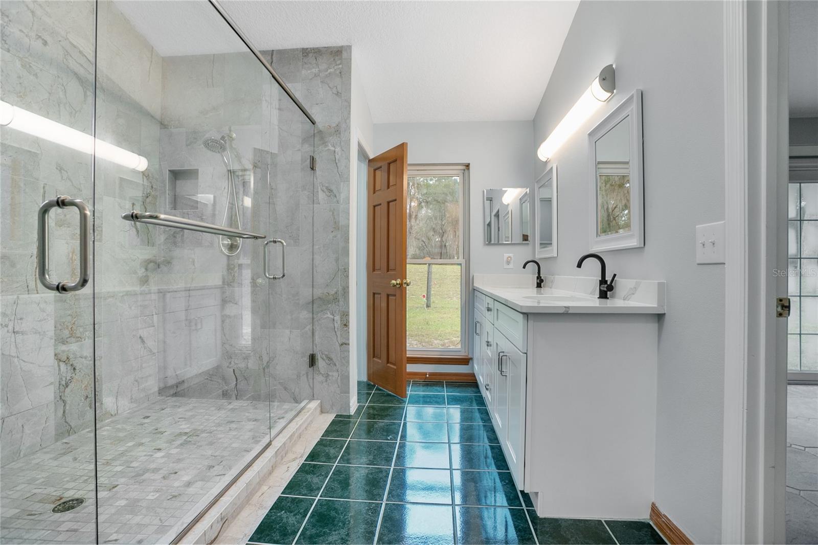 378 GLENWOOD RD