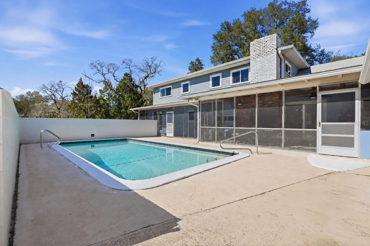 1500 W FRENCH AVE