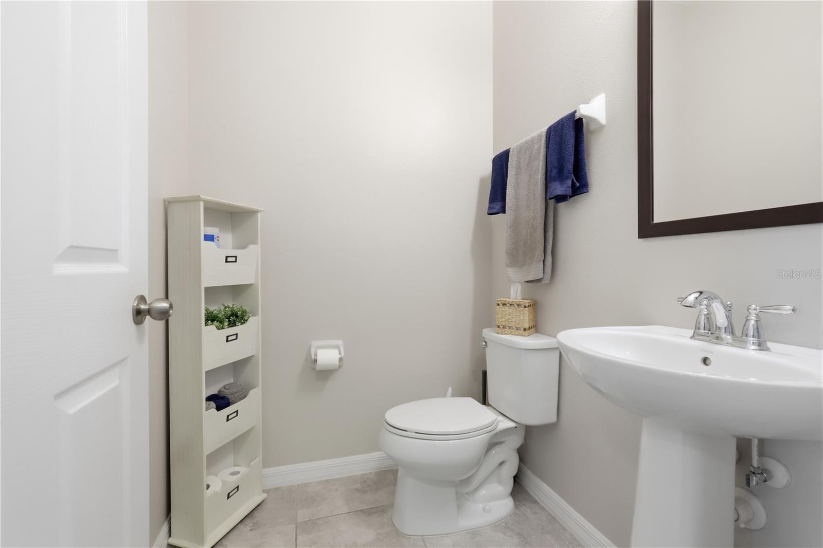 2374 KENNINGTON CV