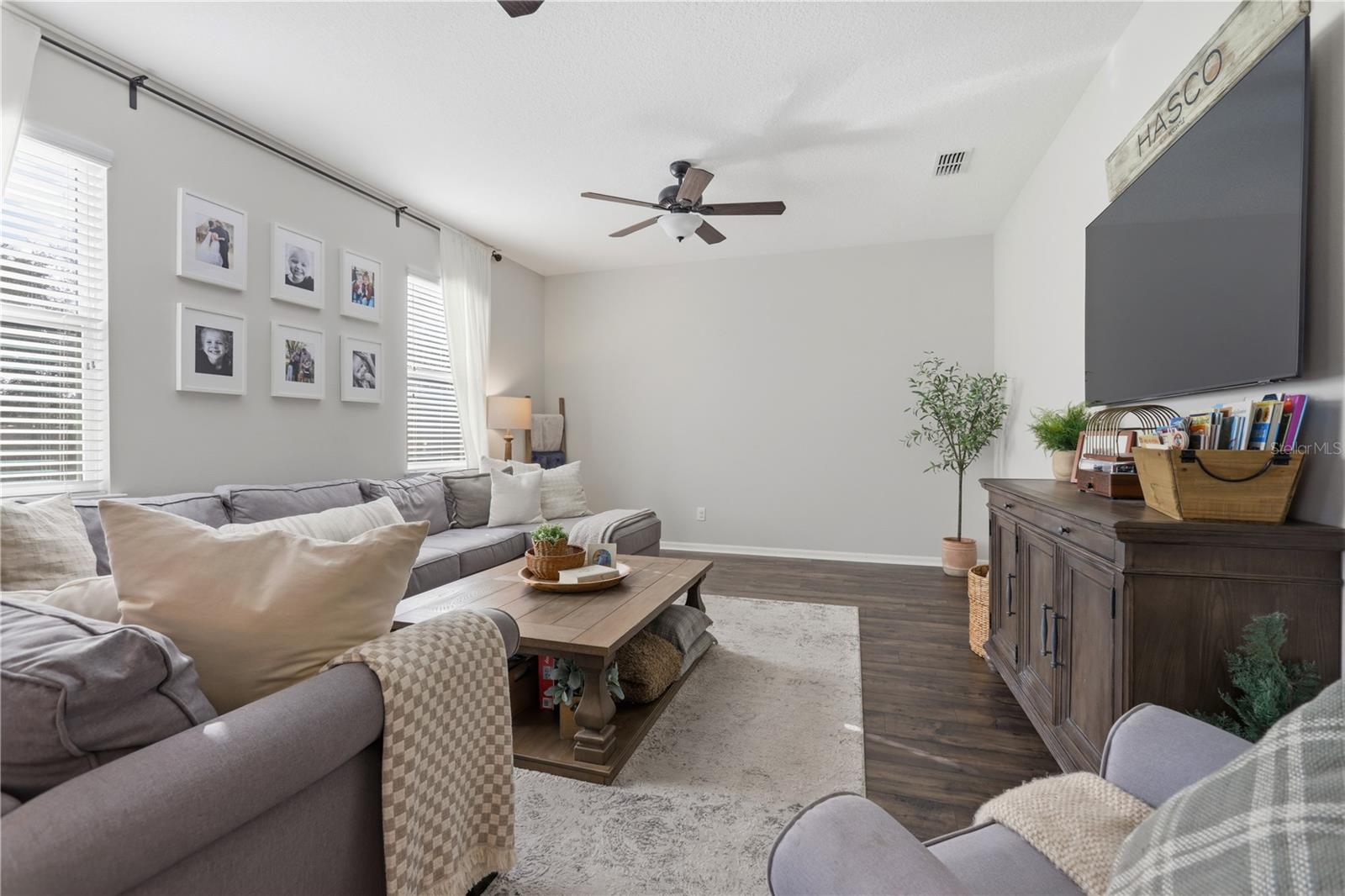 2374 KENNINGTON CV