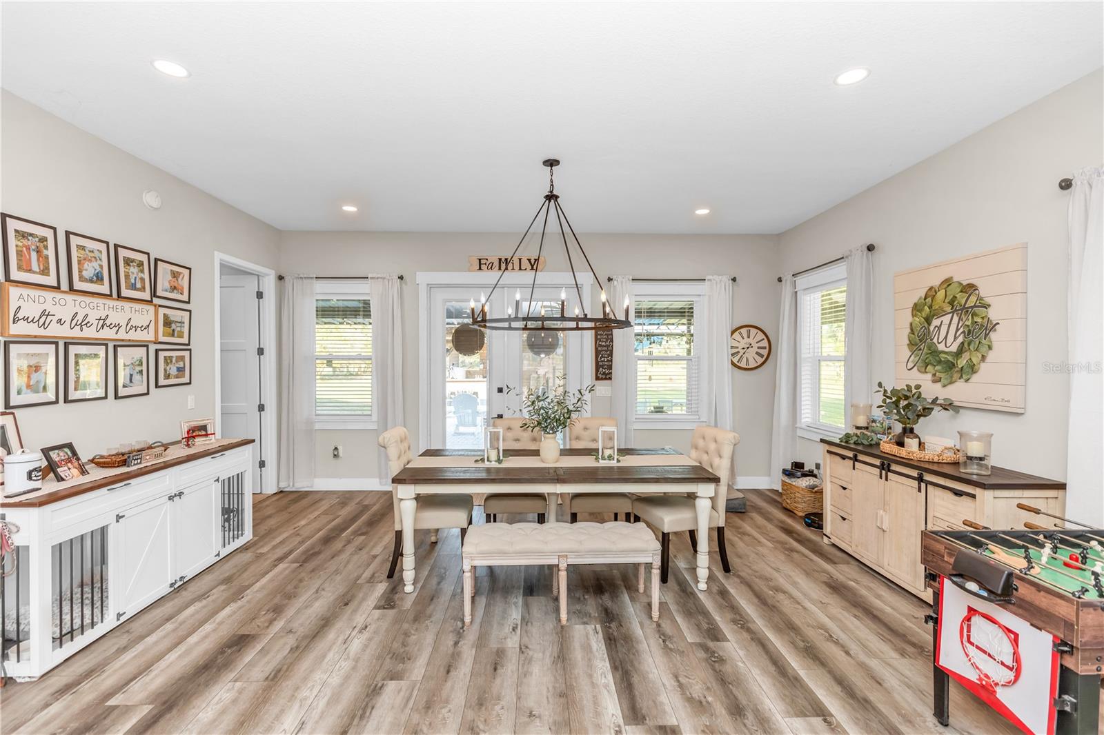 171 RIVER OAKS DR