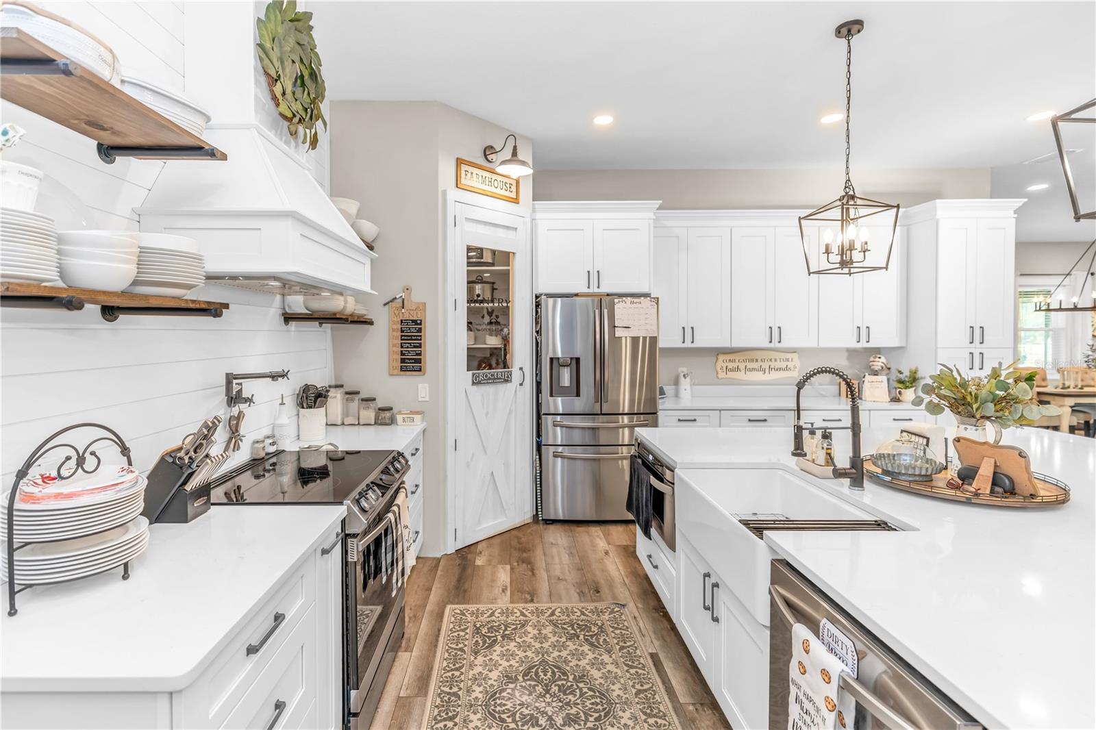 171 RIVER OAKS DR