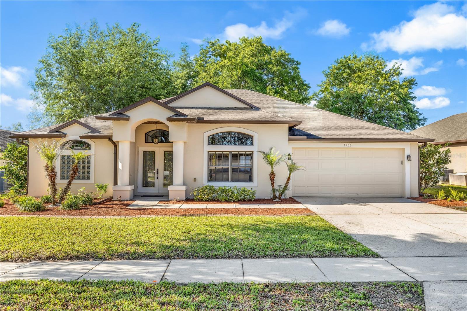 1930 GOLF OAK DR