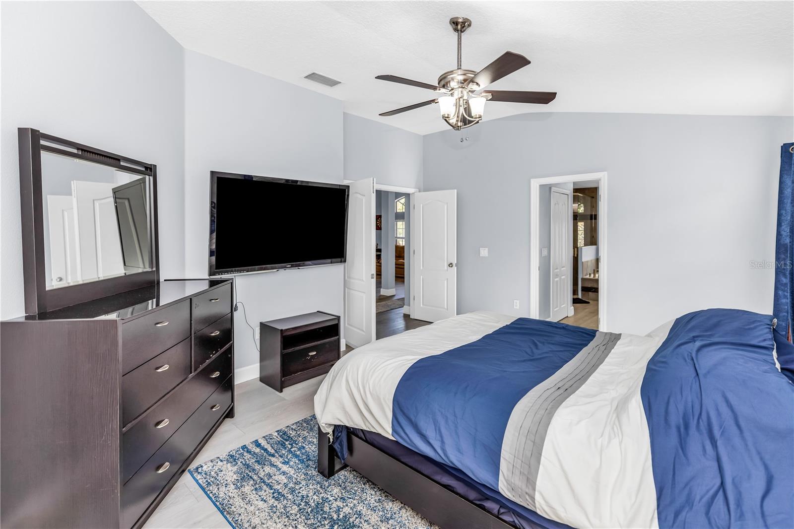 1930 GOLF OAK DR
