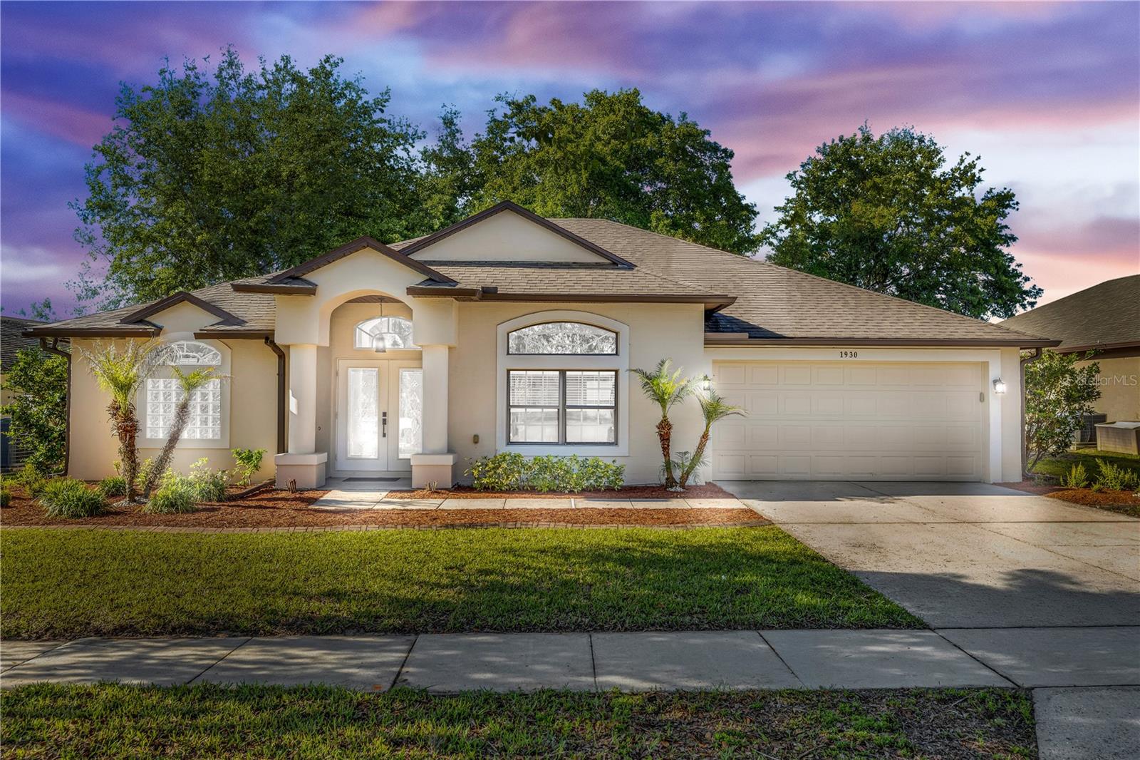 1930 GOLF OAK DR