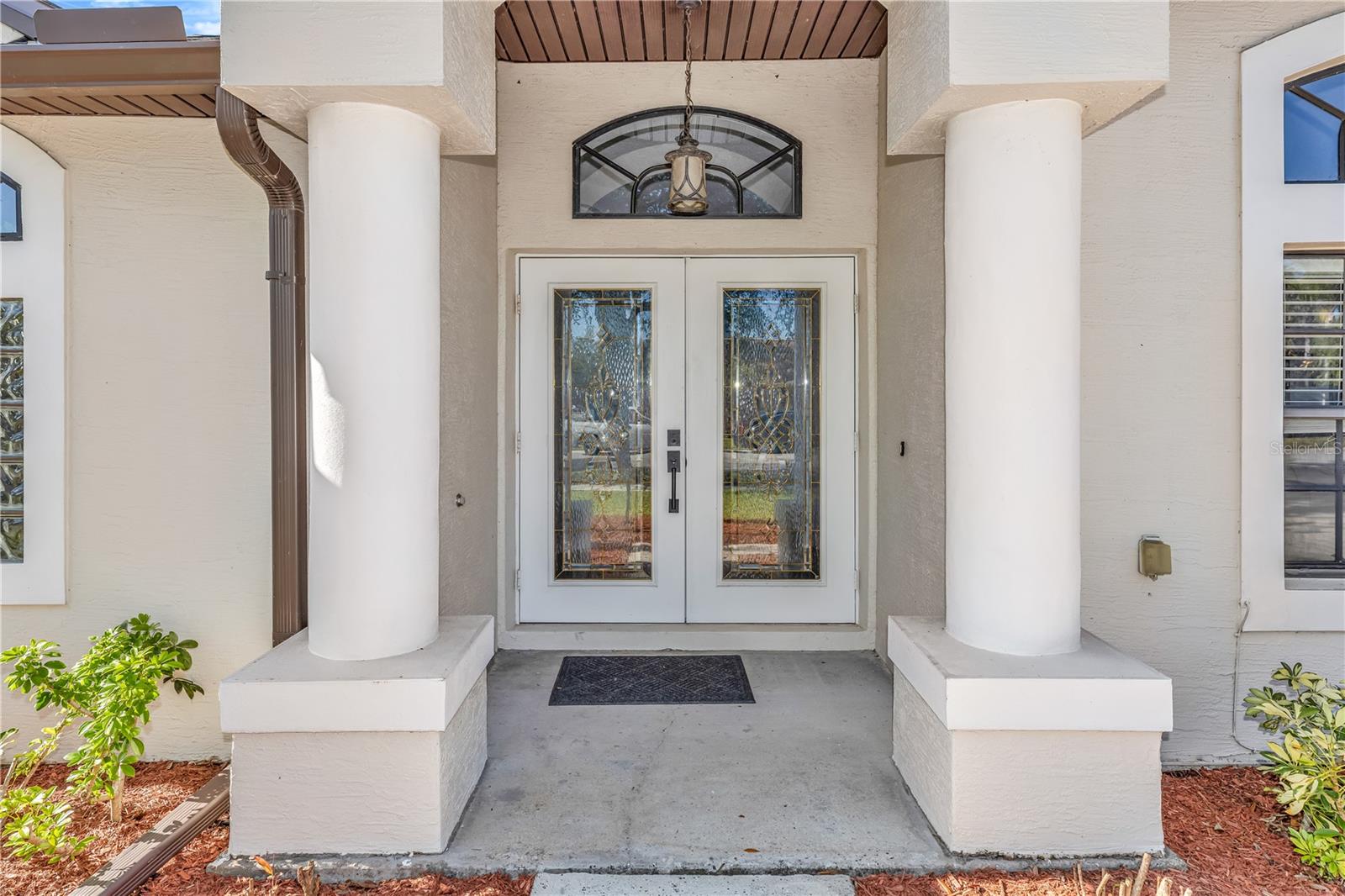 1930 GOLF OAK DR