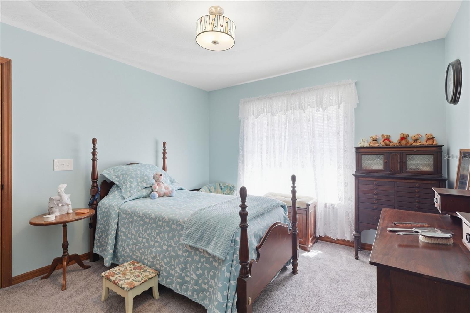 168 COMMUNITY DR
