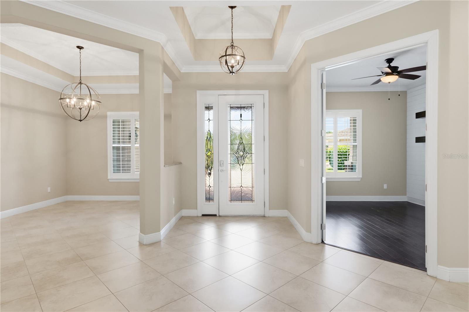 112 WISTERIA LN