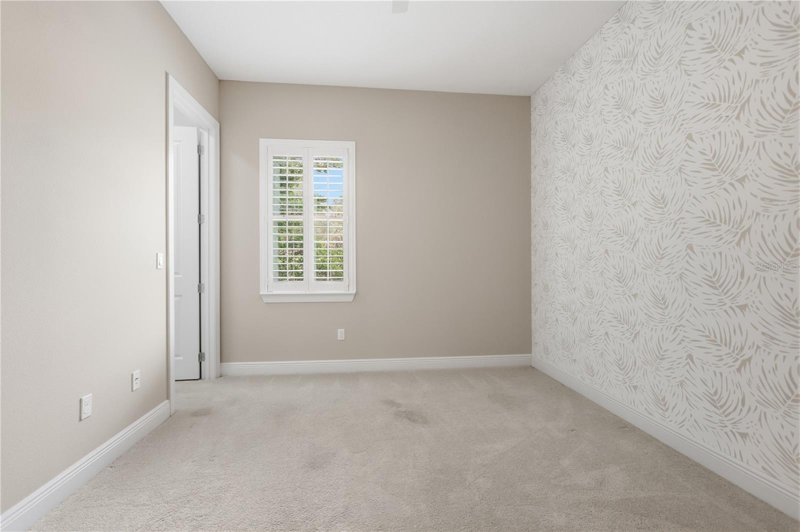 112 WISTERIA LN