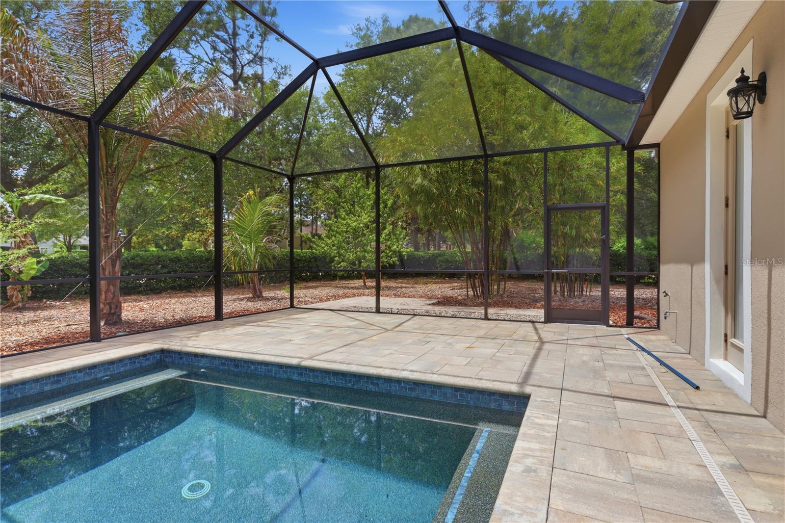 112 WISTERIA LN