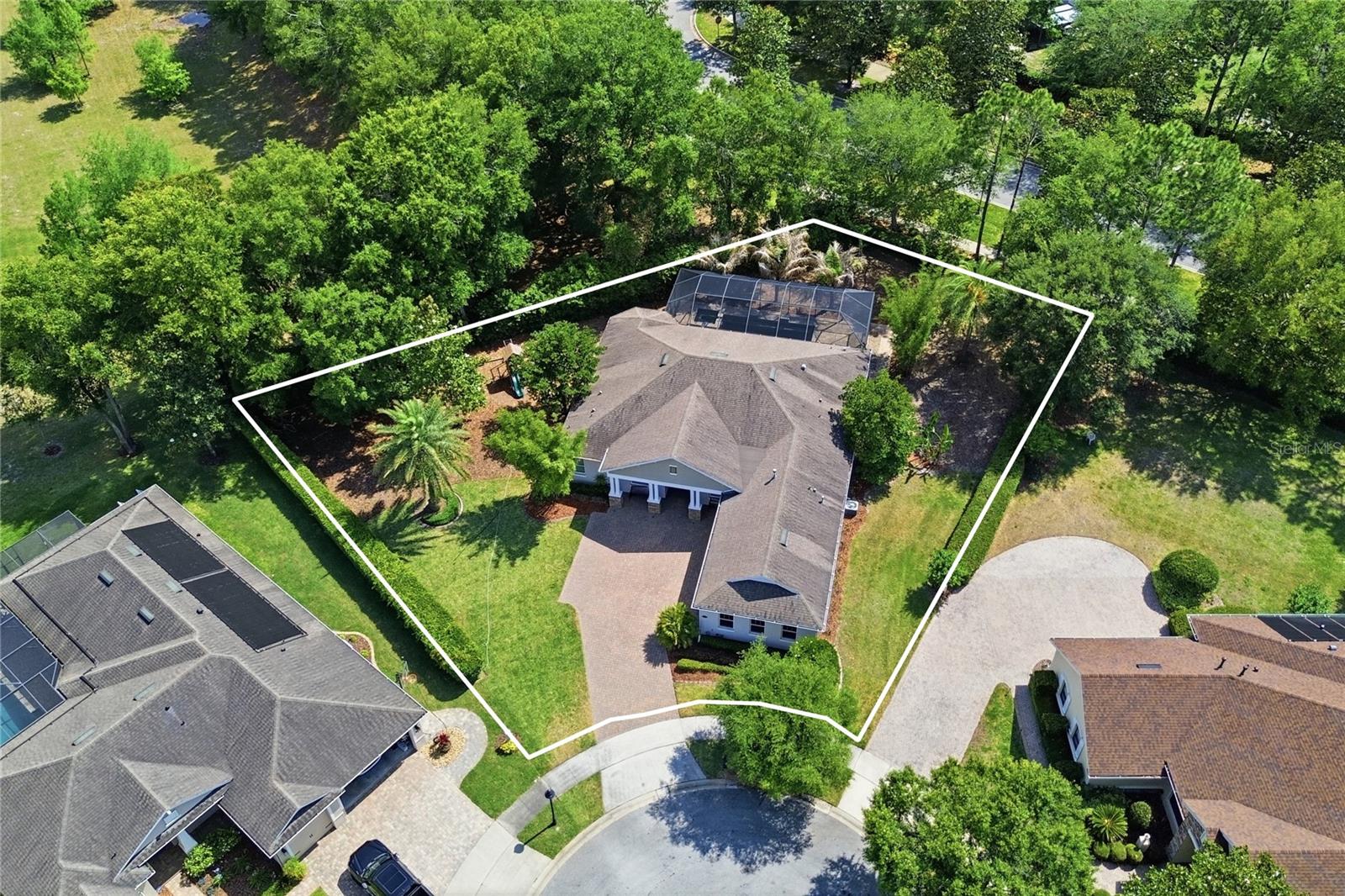 112 WISTERIA LN