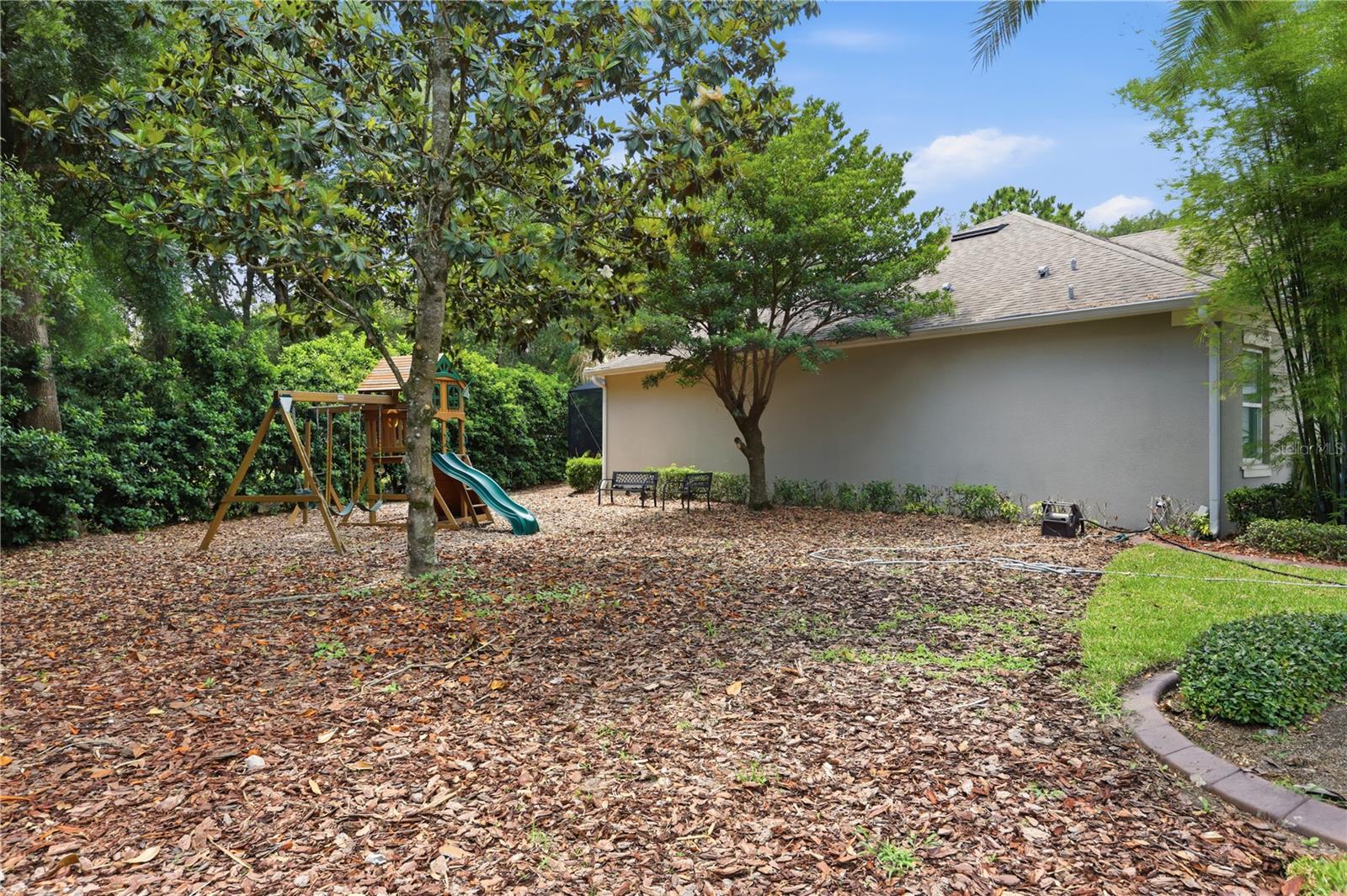 112 WISTERIA LN