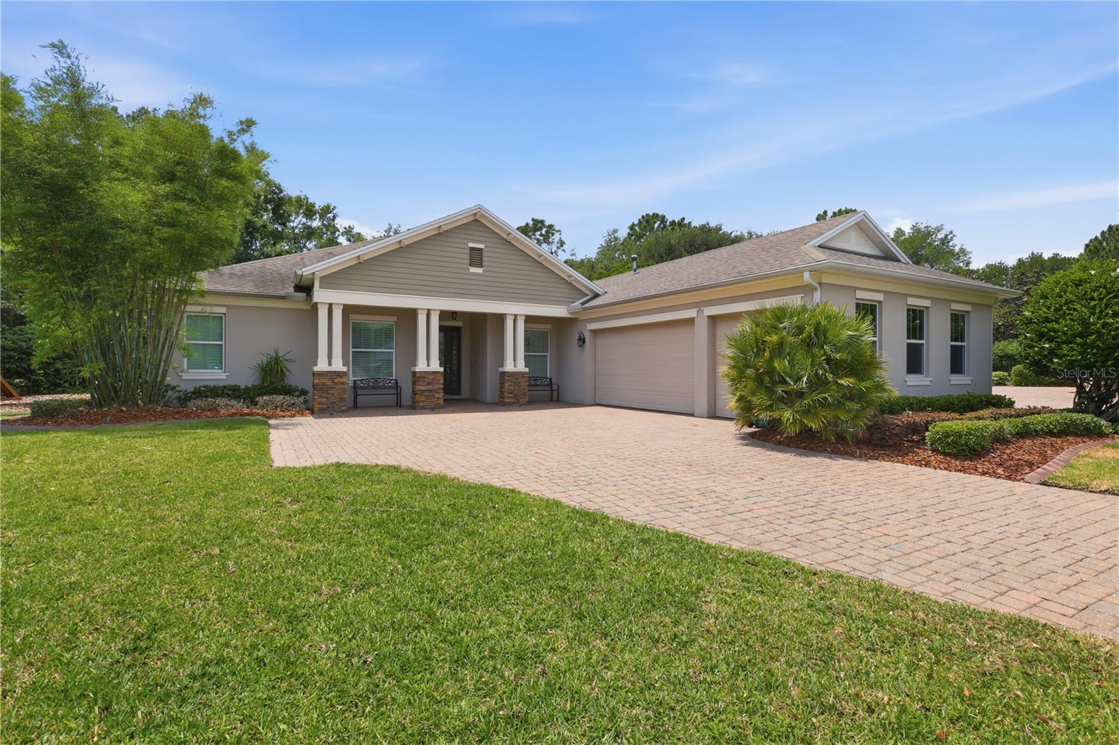 112 WISTERIA LN
