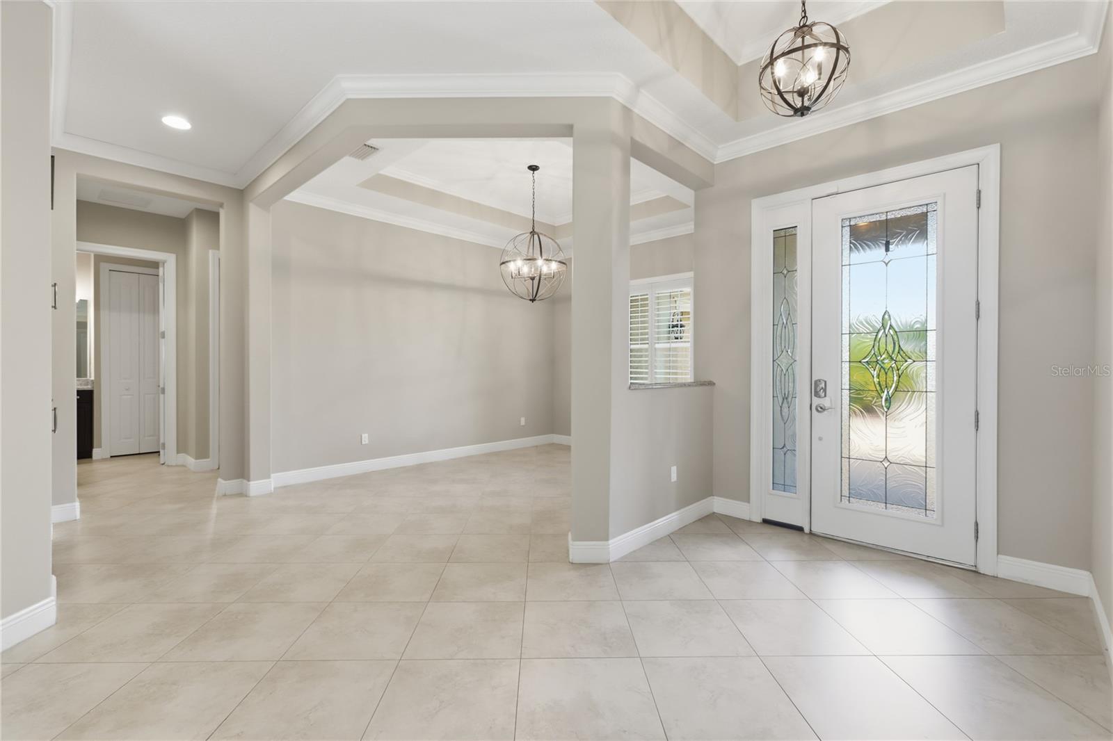 112 WISTERIA LN