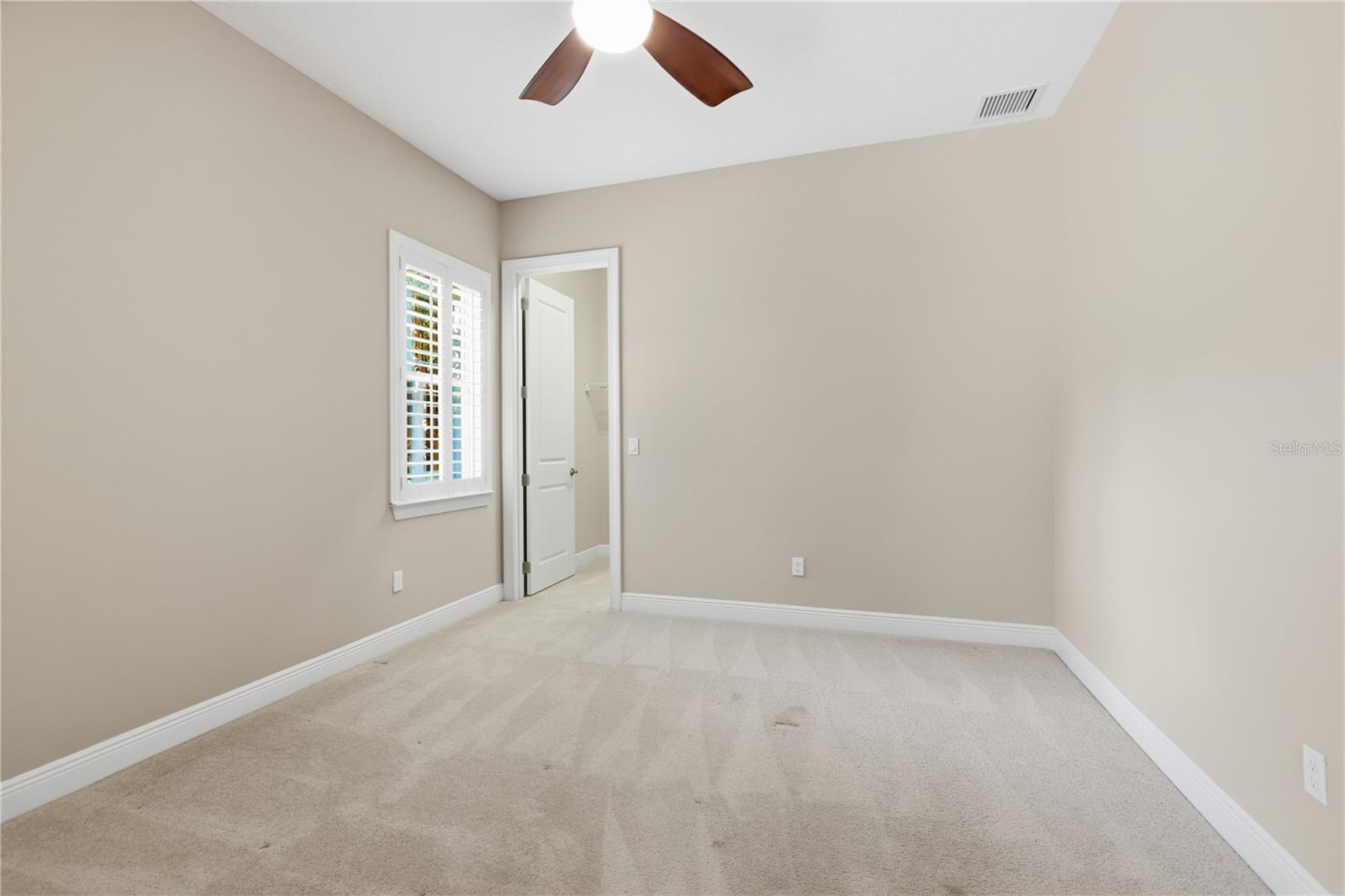 112 WISTERIA LN
