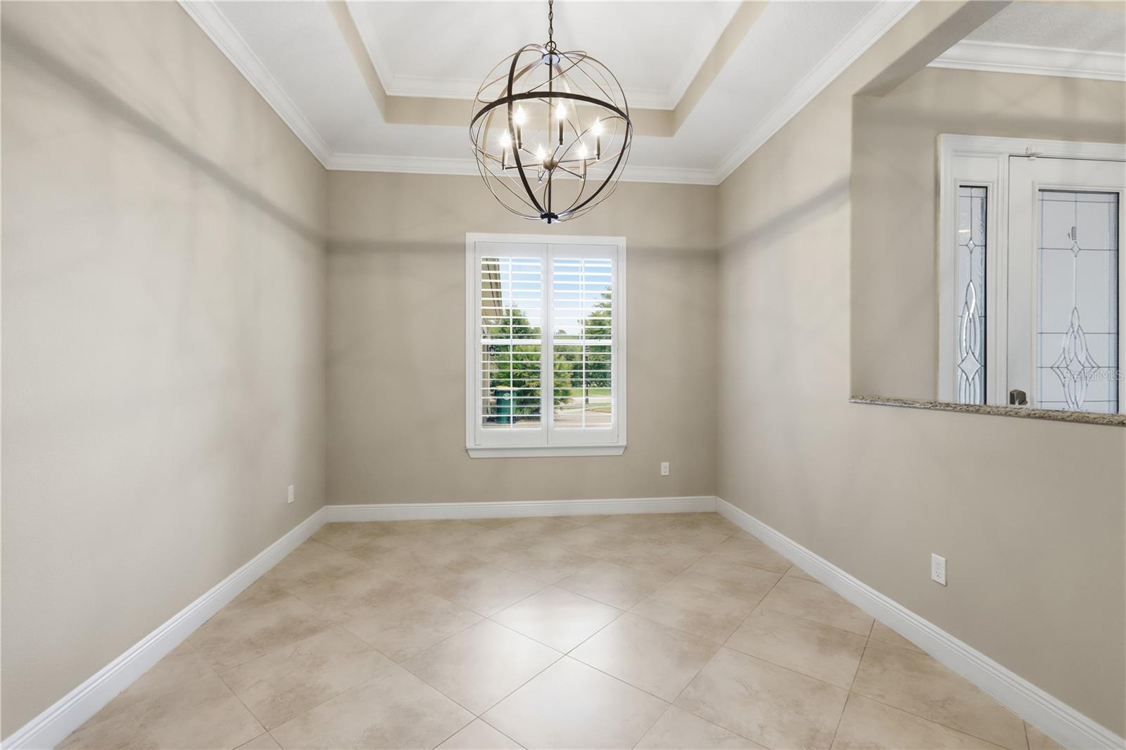 112 WISTERIA LN