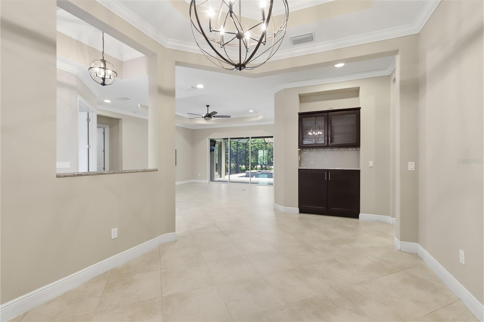 112 WISTERIA LN
