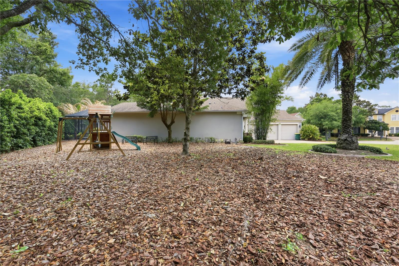 112 WISTERIA LN