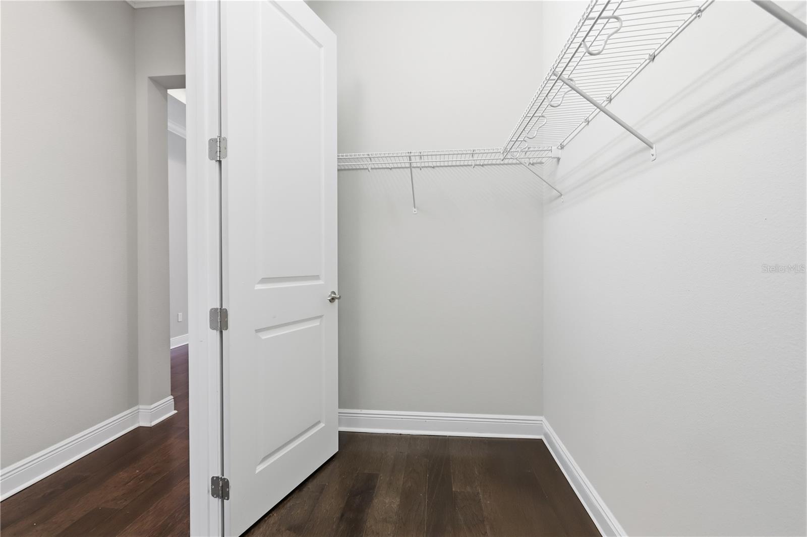 112 WISTERIA LN