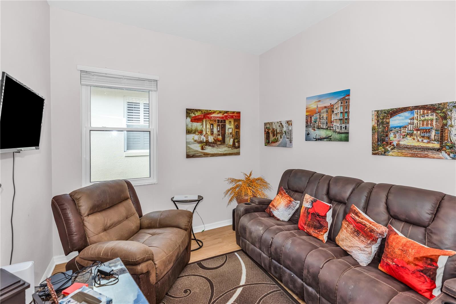 414 FAIRLANE DR