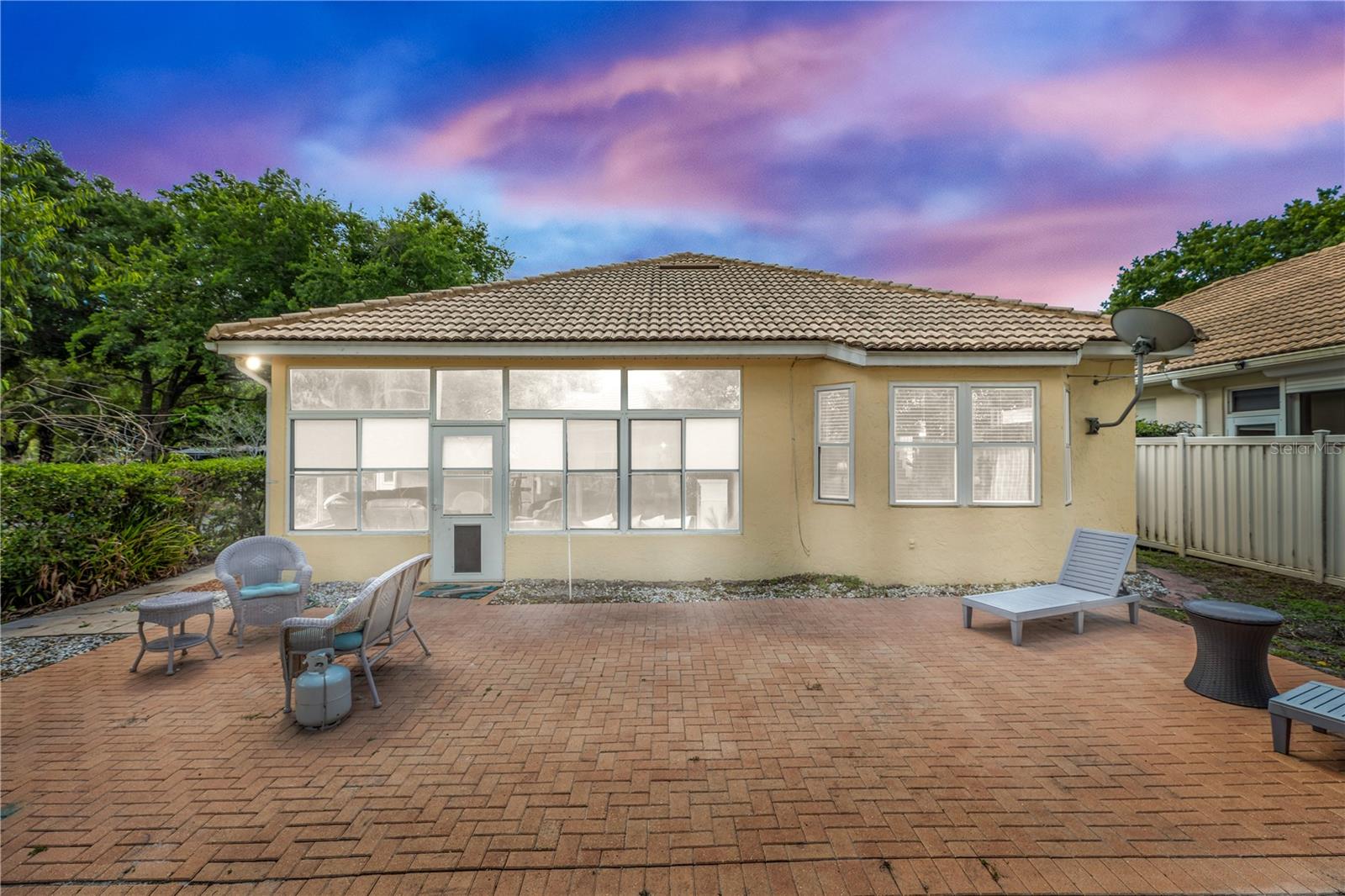 414 FAIRLANE DR
