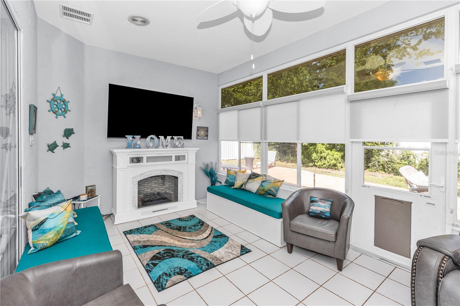 414 FAIRLANE DR