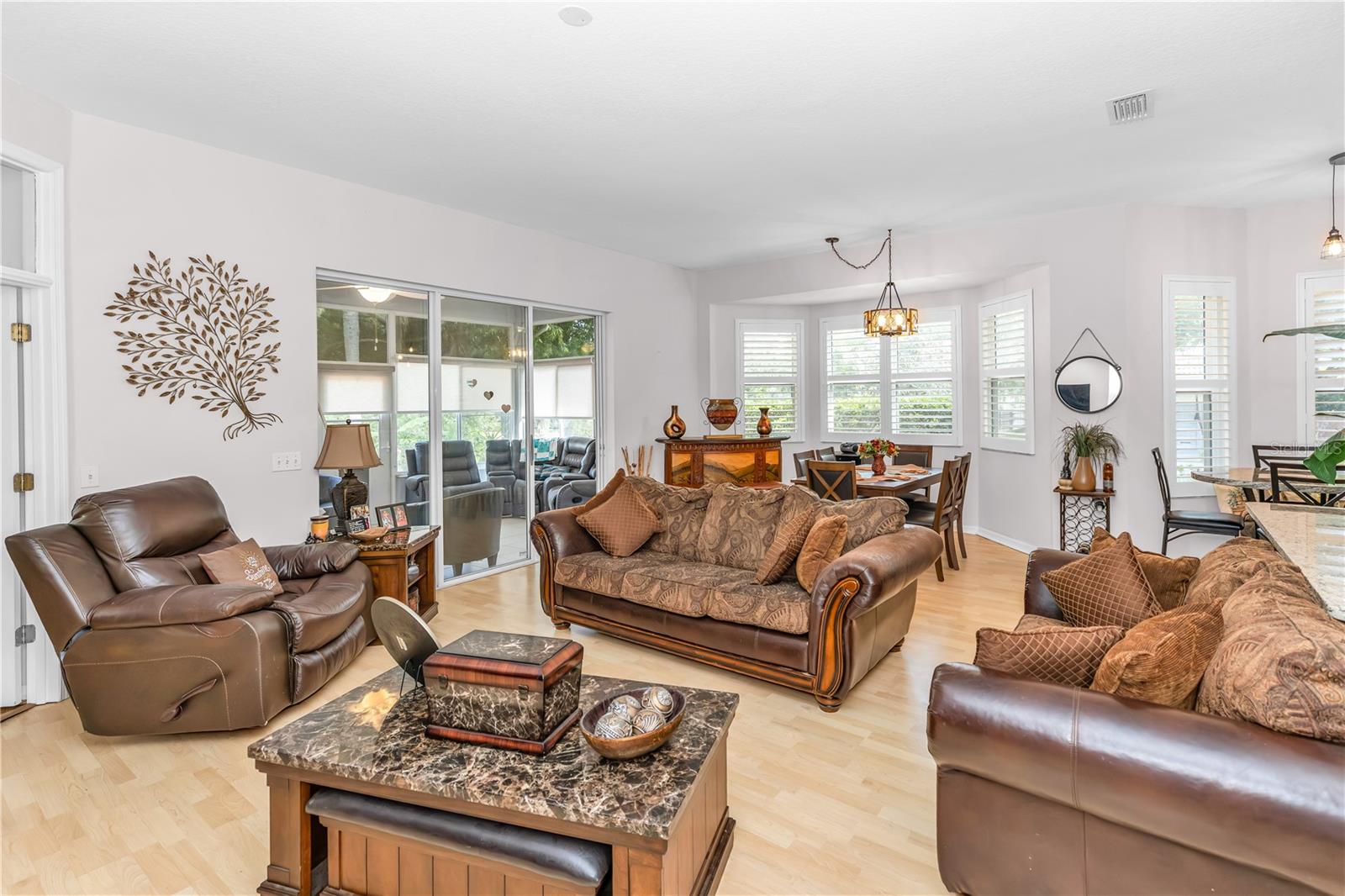 414 FAIRLANE DR