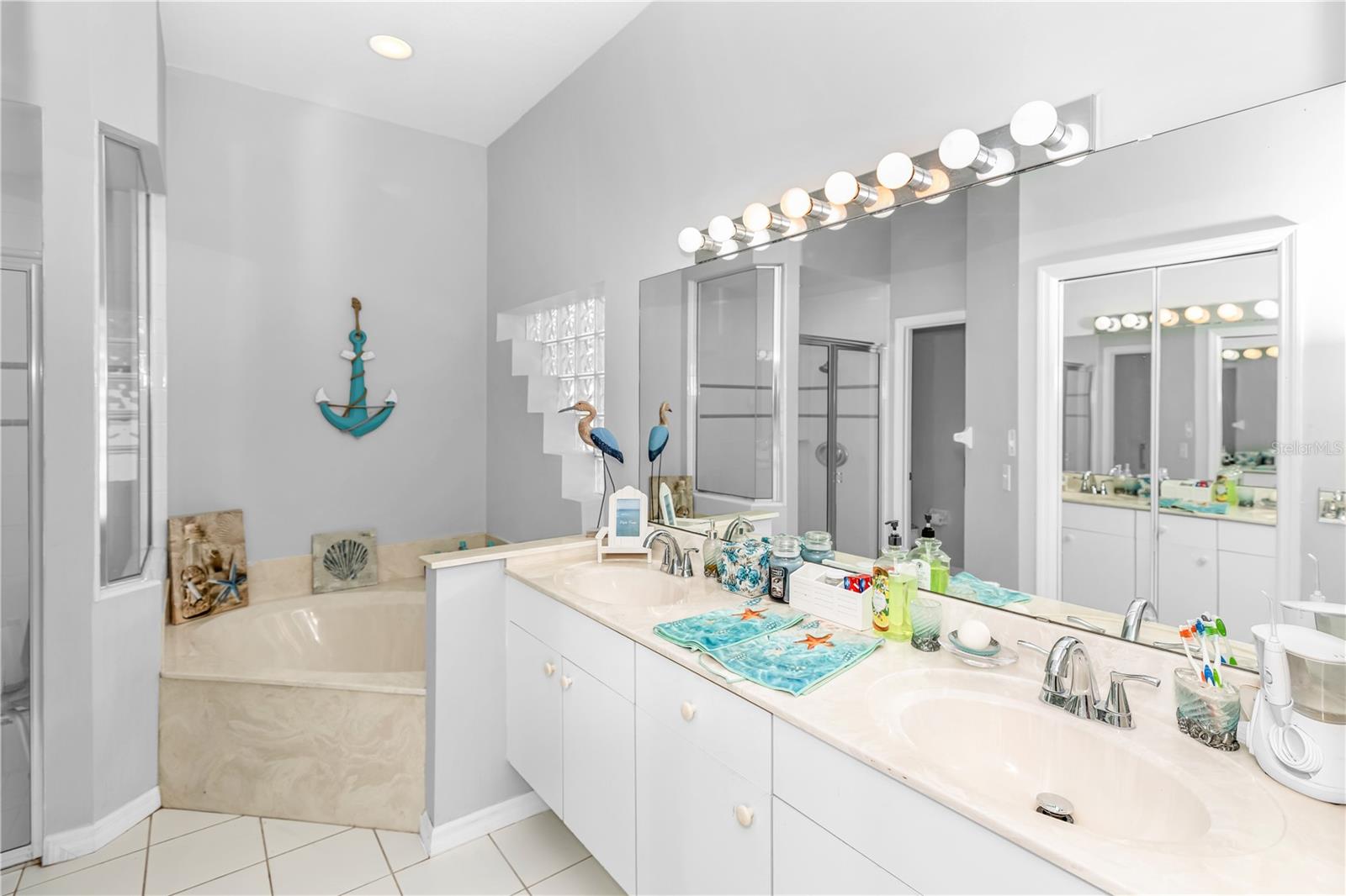 414 FAIRLANE DR