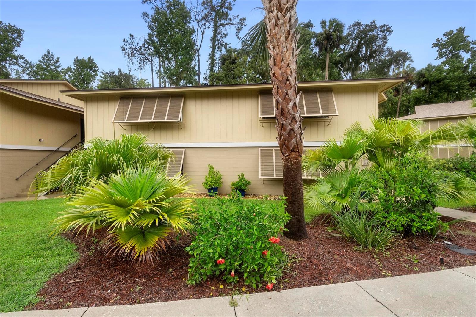 110 CYPRESS WOODS CT #10B