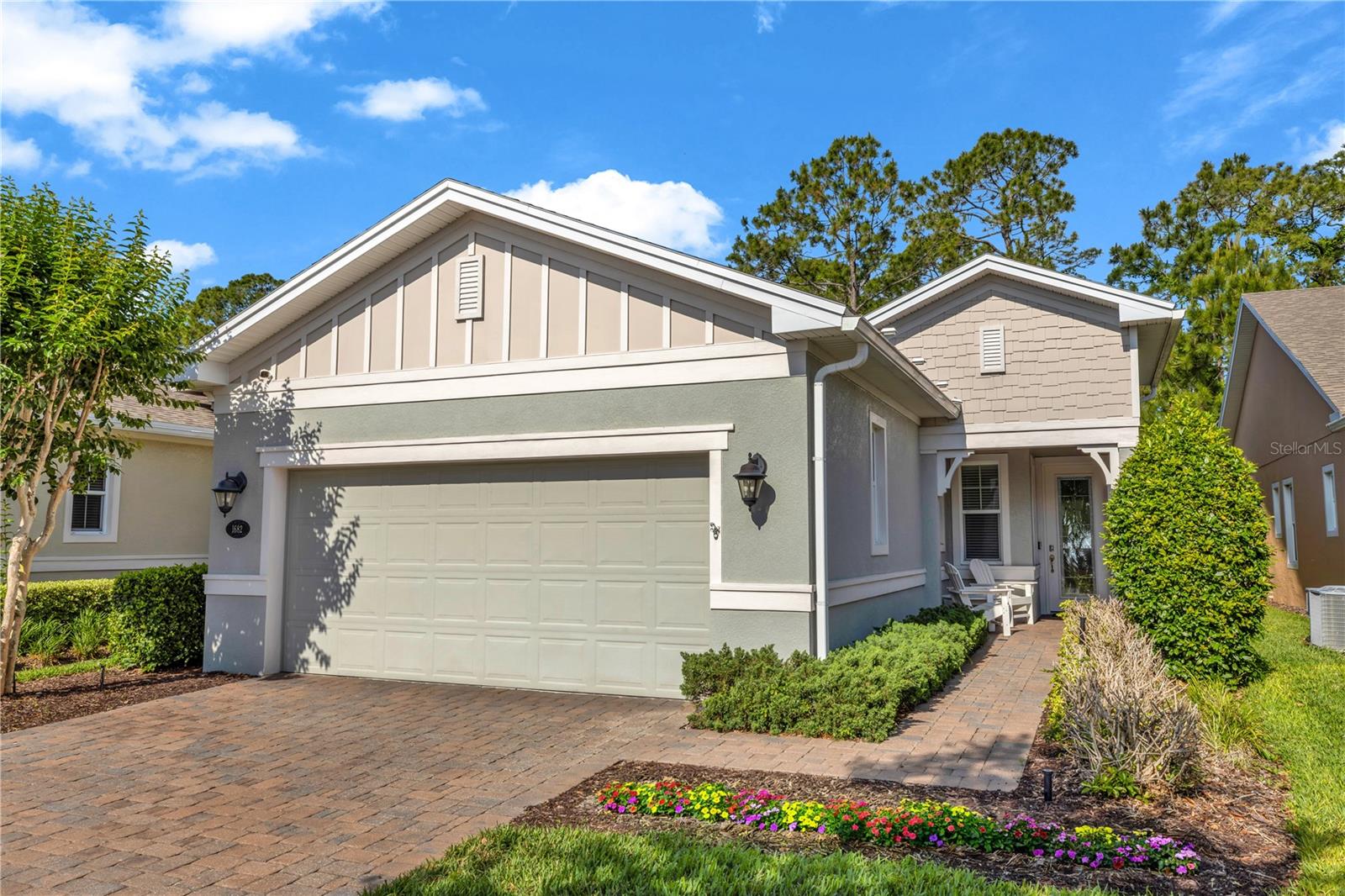 1682 VICTORIA GARDENS DR