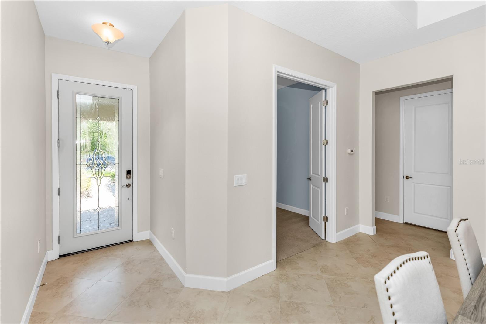 1682 VICTORIA GARDENS DR