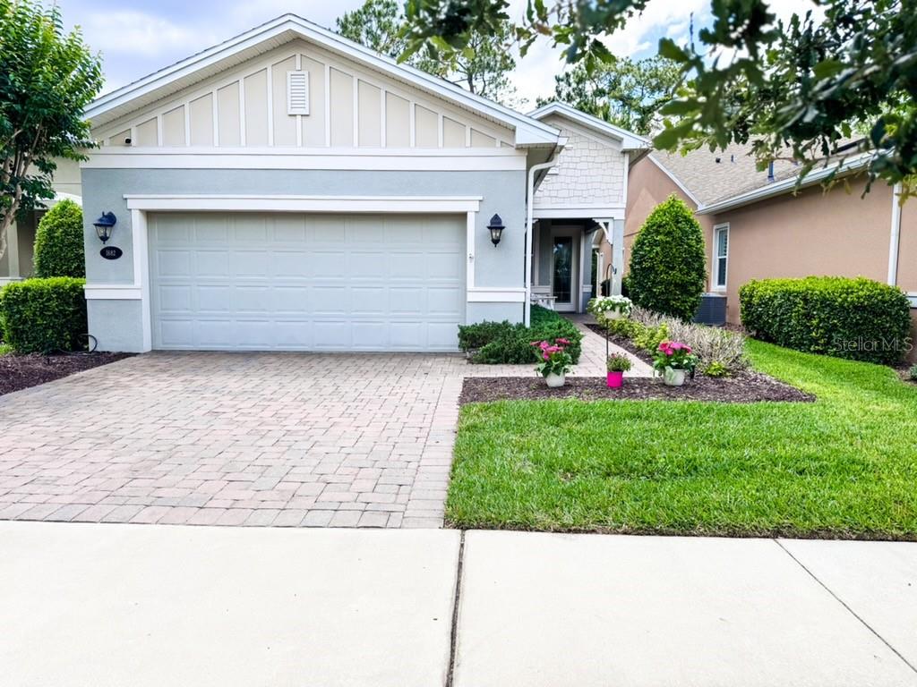 1682 VICTORIA GARDENS DR