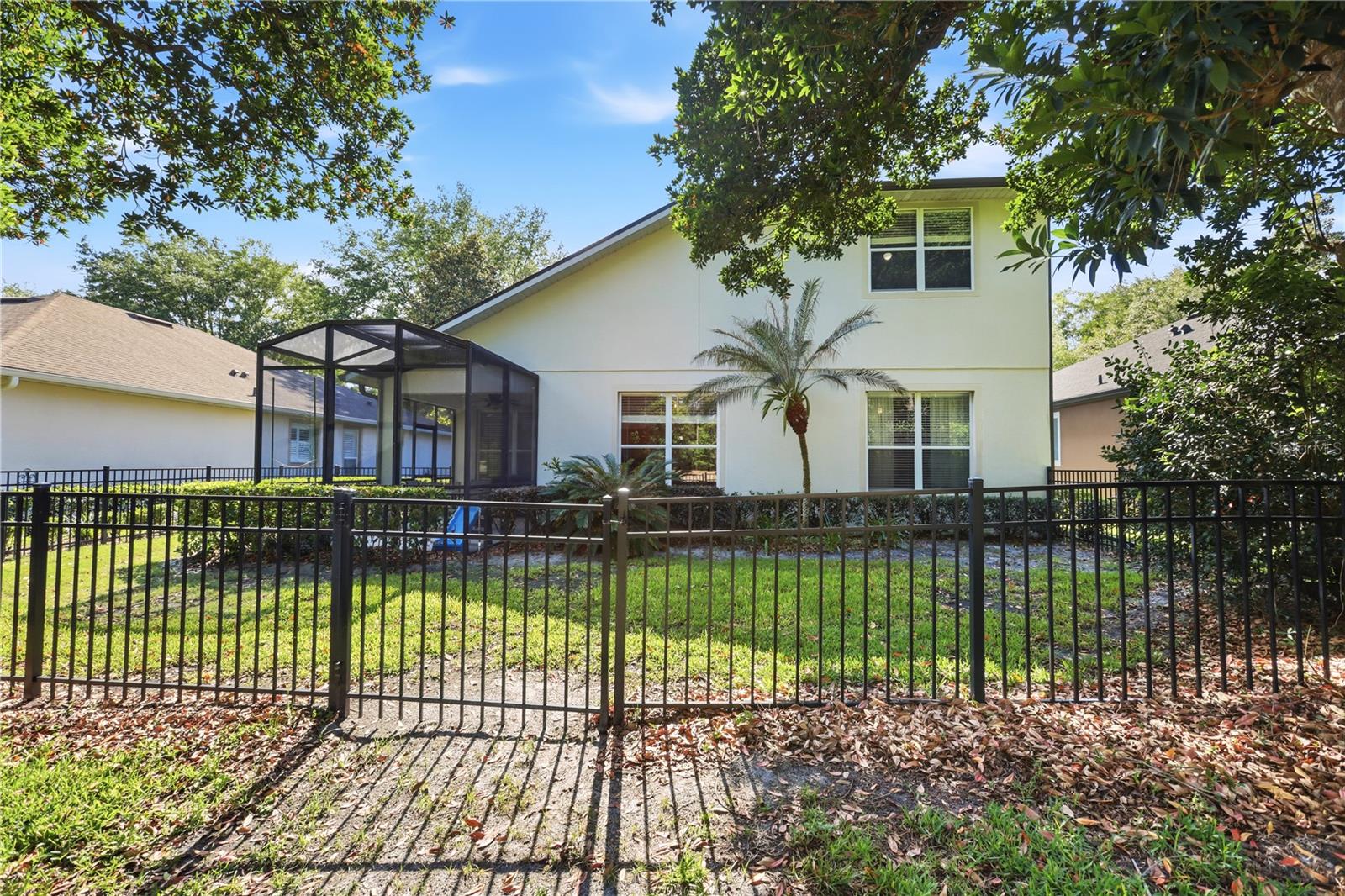 423 VICTORIA HILLS DR