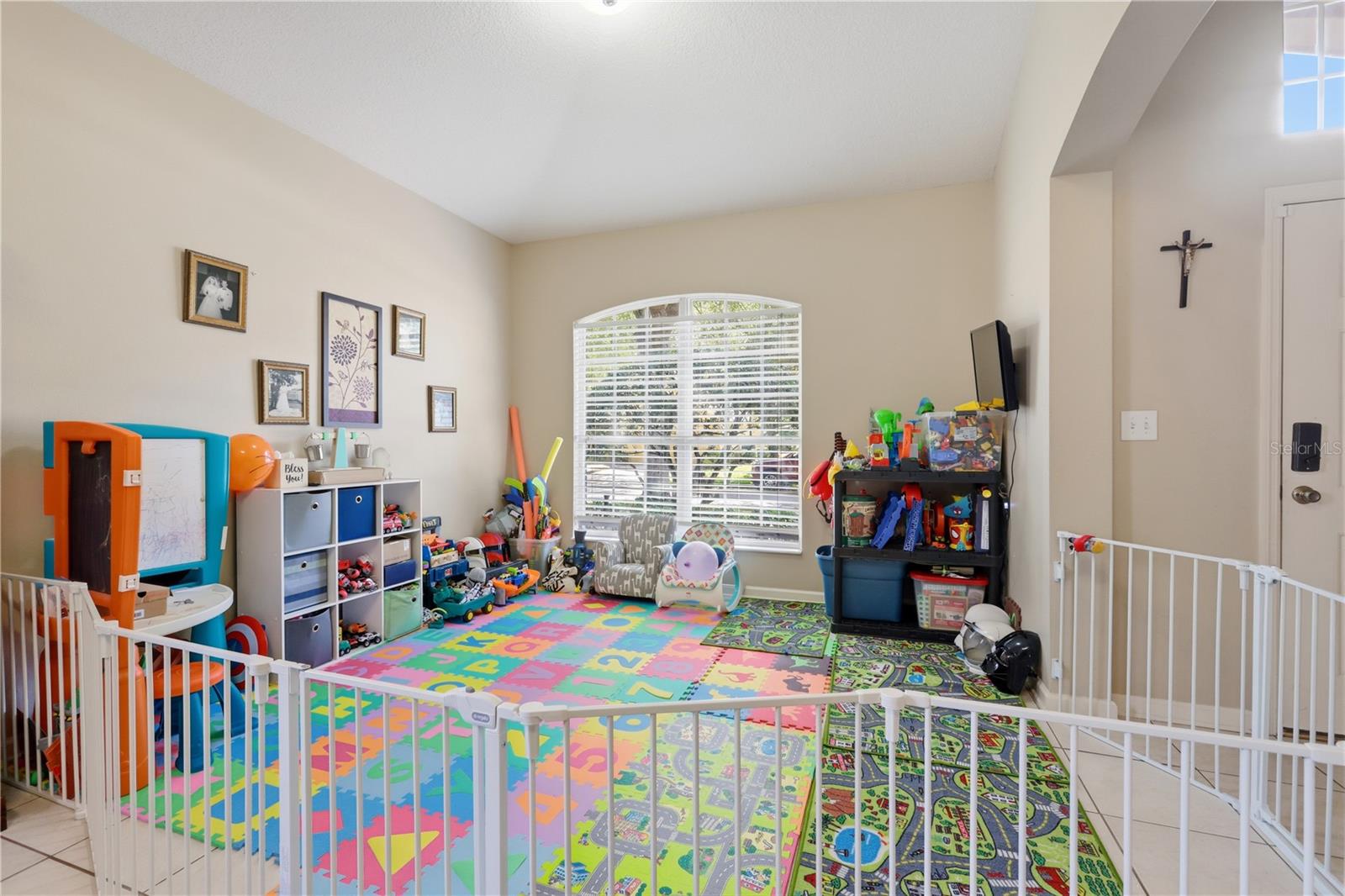 423 VICTORIA HILLS DR