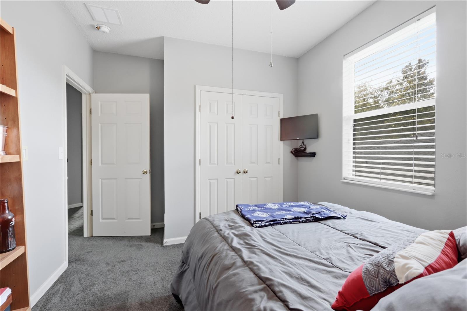 423 VICTORIA HILLS DR
