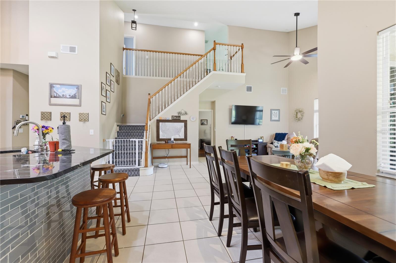423 VICTORIA HILLS DR